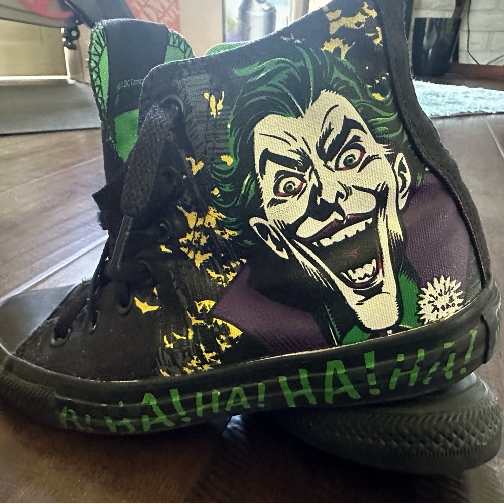 DC Comics ‘The Joker’ Chuck Taylor Converse All Star shoes
